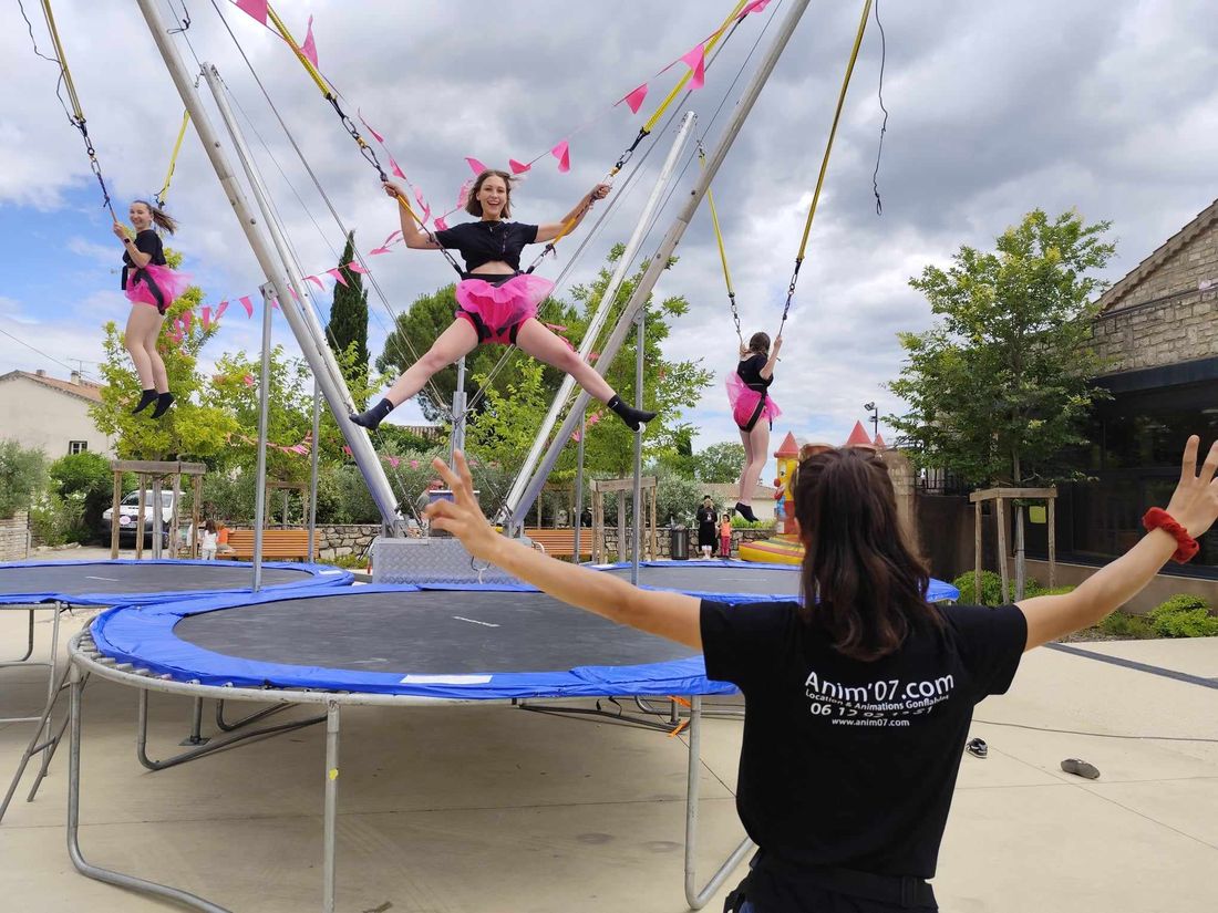 EVJF sur le trampoline élastique